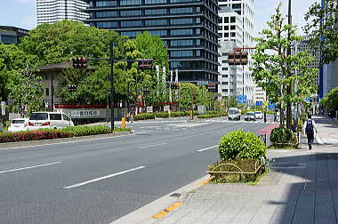 赤坂警察署前交差点