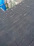 屋根材はニチハ㈱パミールA　表面剝離